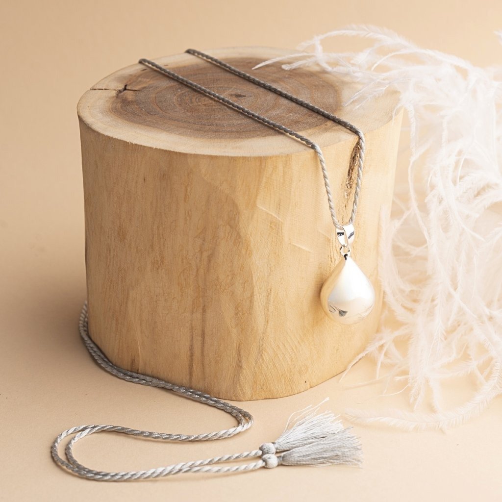 Hedvábná šňůrka - šedá