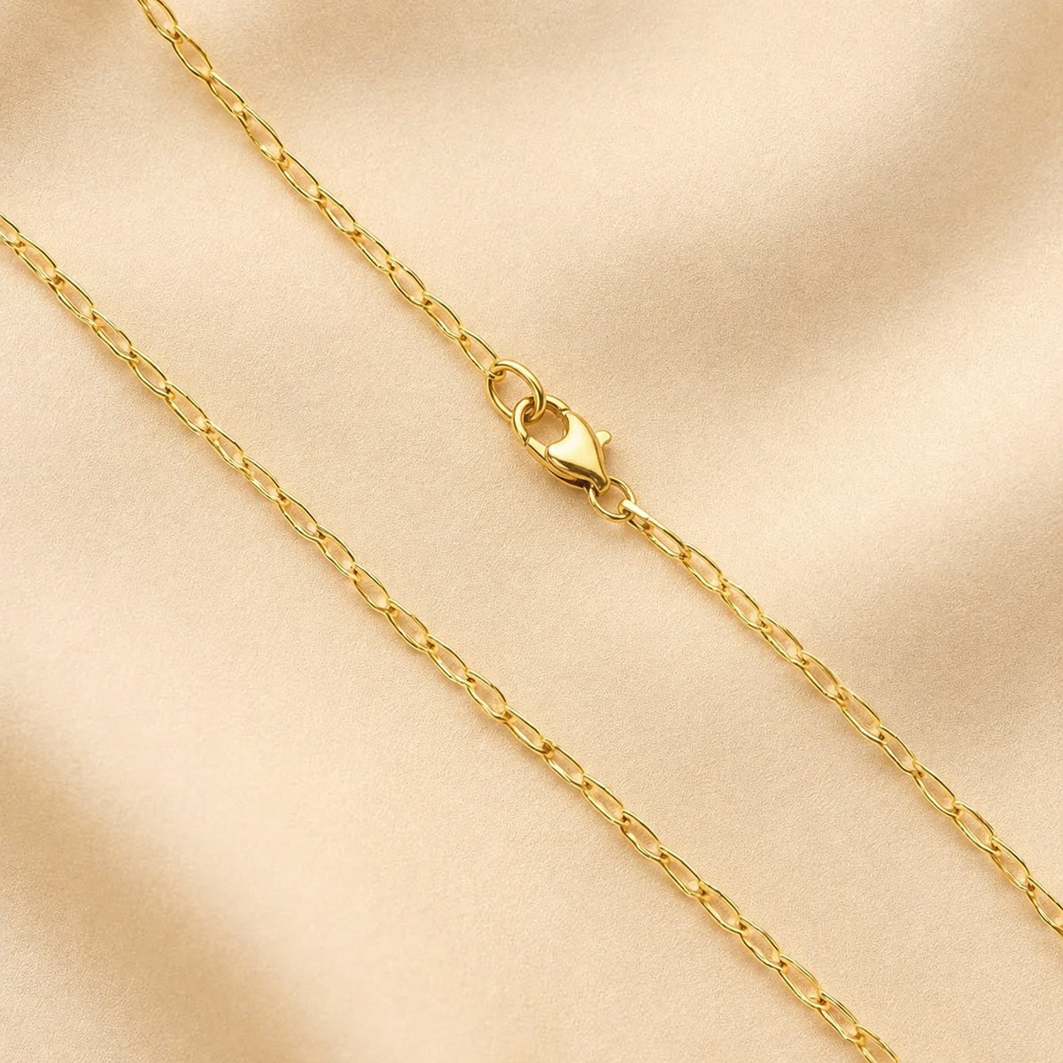 Detail karabinky zlatého řetízku Maxi